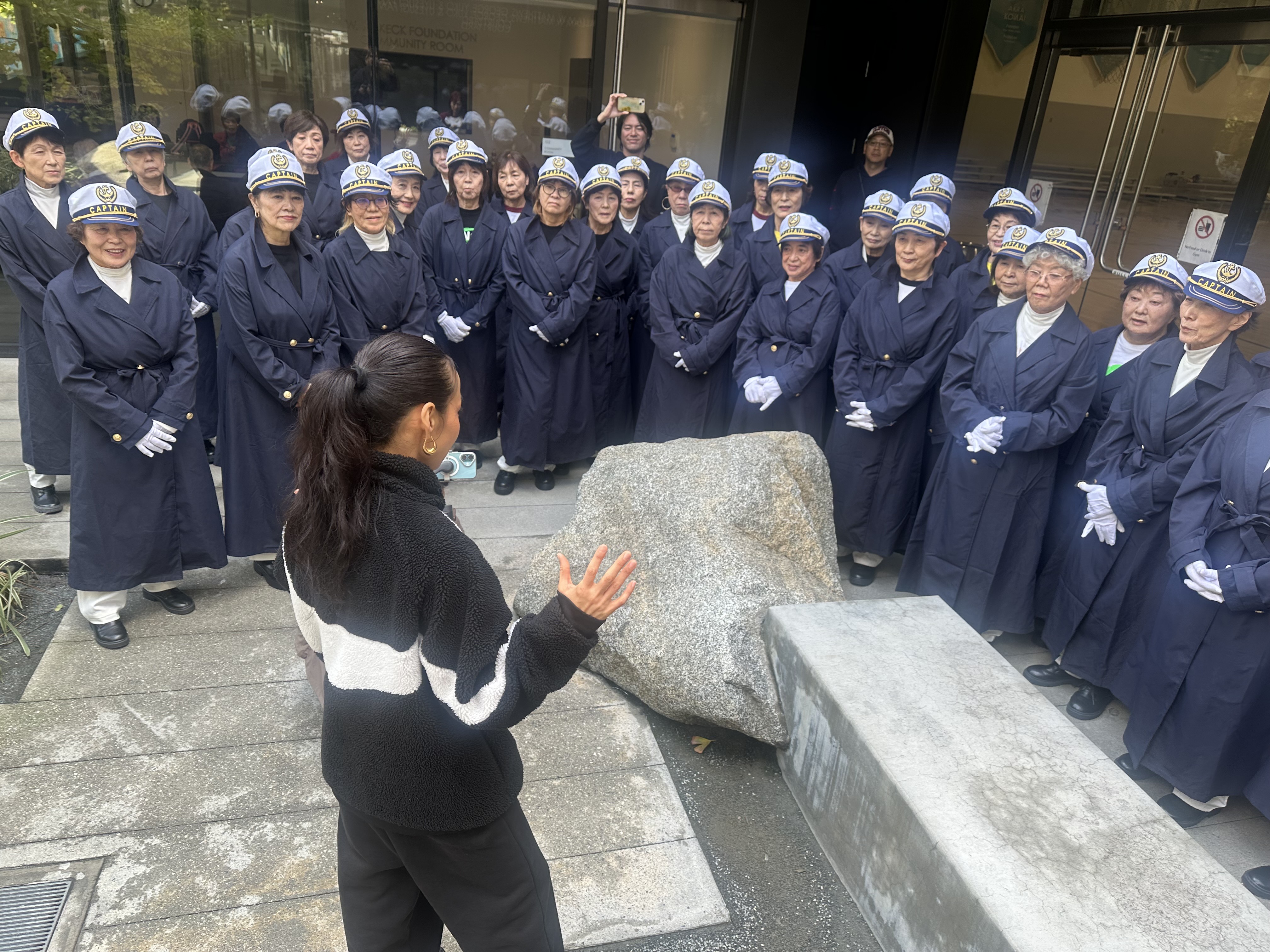 パフォーマンスの様子2